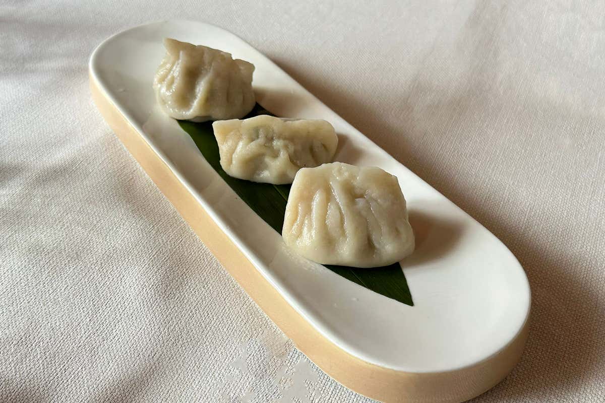 Il rito millenario dell’Anatra alla Pechinese in un ristorante vicino a Bergamo Il rito millenario dell’Anatra alla Pechinese in un ristorante vicino a Bergamo