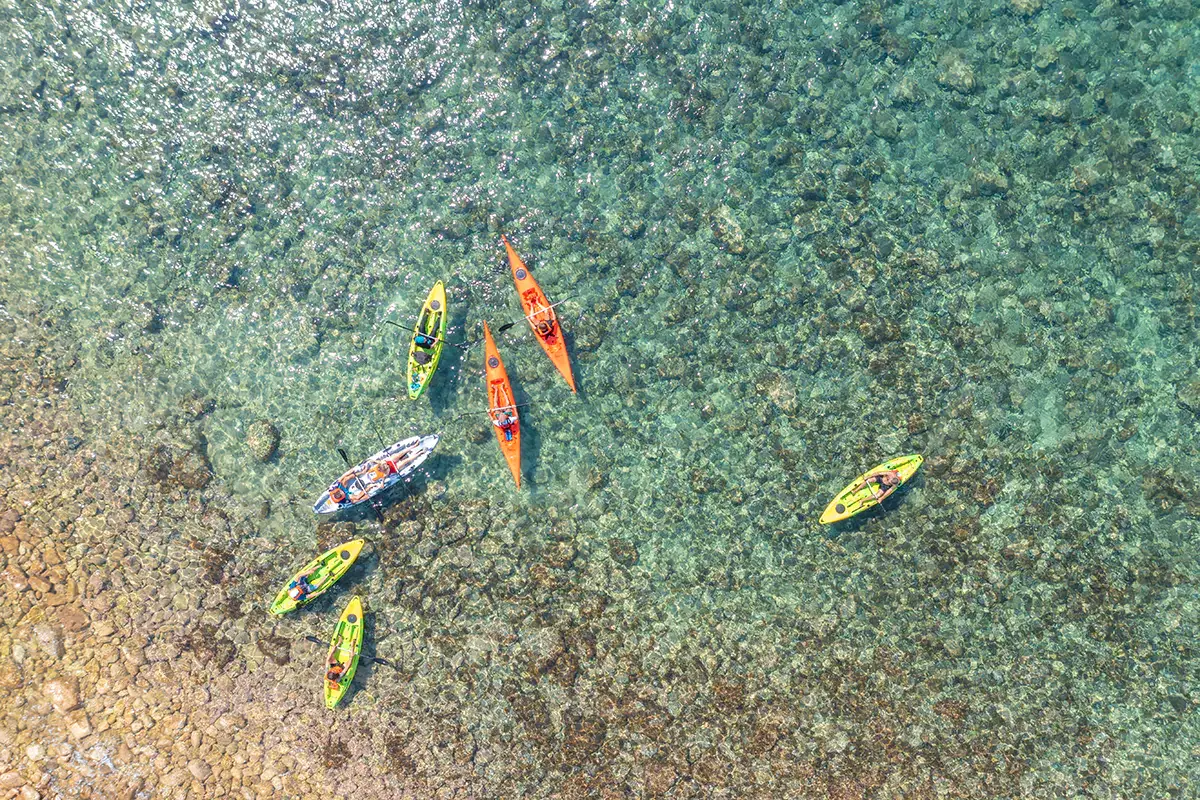 Alla scoperta di Santa Maria di Leuca in kayak Al Vivosa Apulia Resort si vive il Salento a 360 gradi fra giri in barca, escursioni e natura
