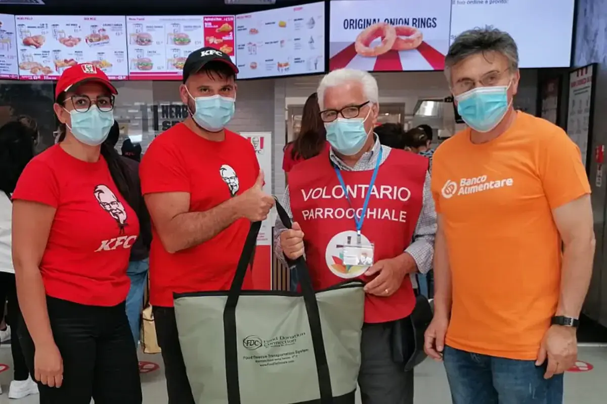 Kfc e Banco Alimentare insieme per aiutare le persone in difficolt&agrave; Pollo fritto alle persone in difficolt&agrave;, Kfc ha donato 46mila pasti dal 2017