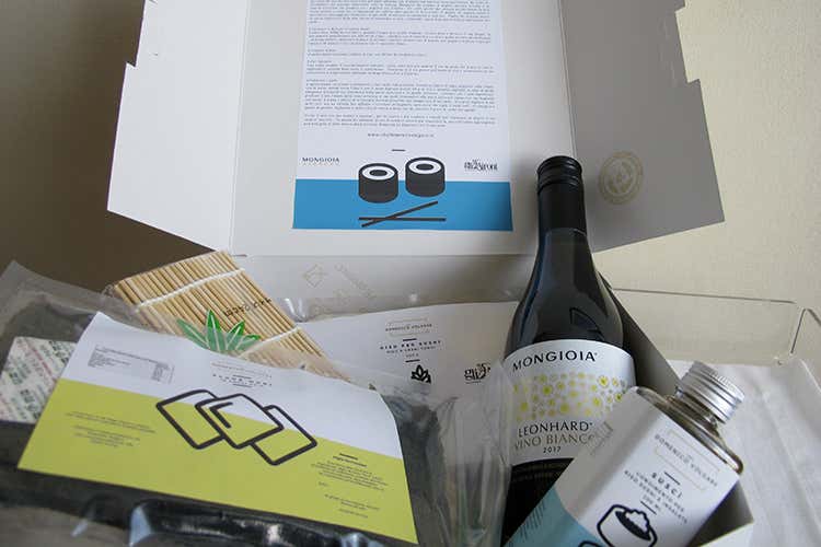 Il kit pensato da Domenico Volgare - Il piatto Sushi e Moscato d'Asti e il kit per replicarlo a casa propria Il kit pensato da Domenico Volgare - Il piatto Sushi e Moscato d'Asti e il kit per replicarlo a casa propria