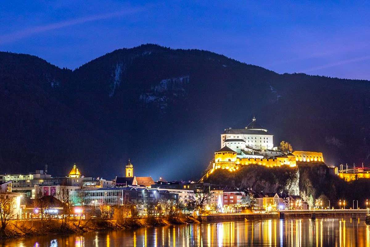 Kufstein e le sua fortezza La magia del Kufsteinerland, tra Mercatini di Natale e birra alla zucca Kufstein e le sua fortezza La magia del Kufsteinerland, tra Mercatini di Natale e birra alla zucca