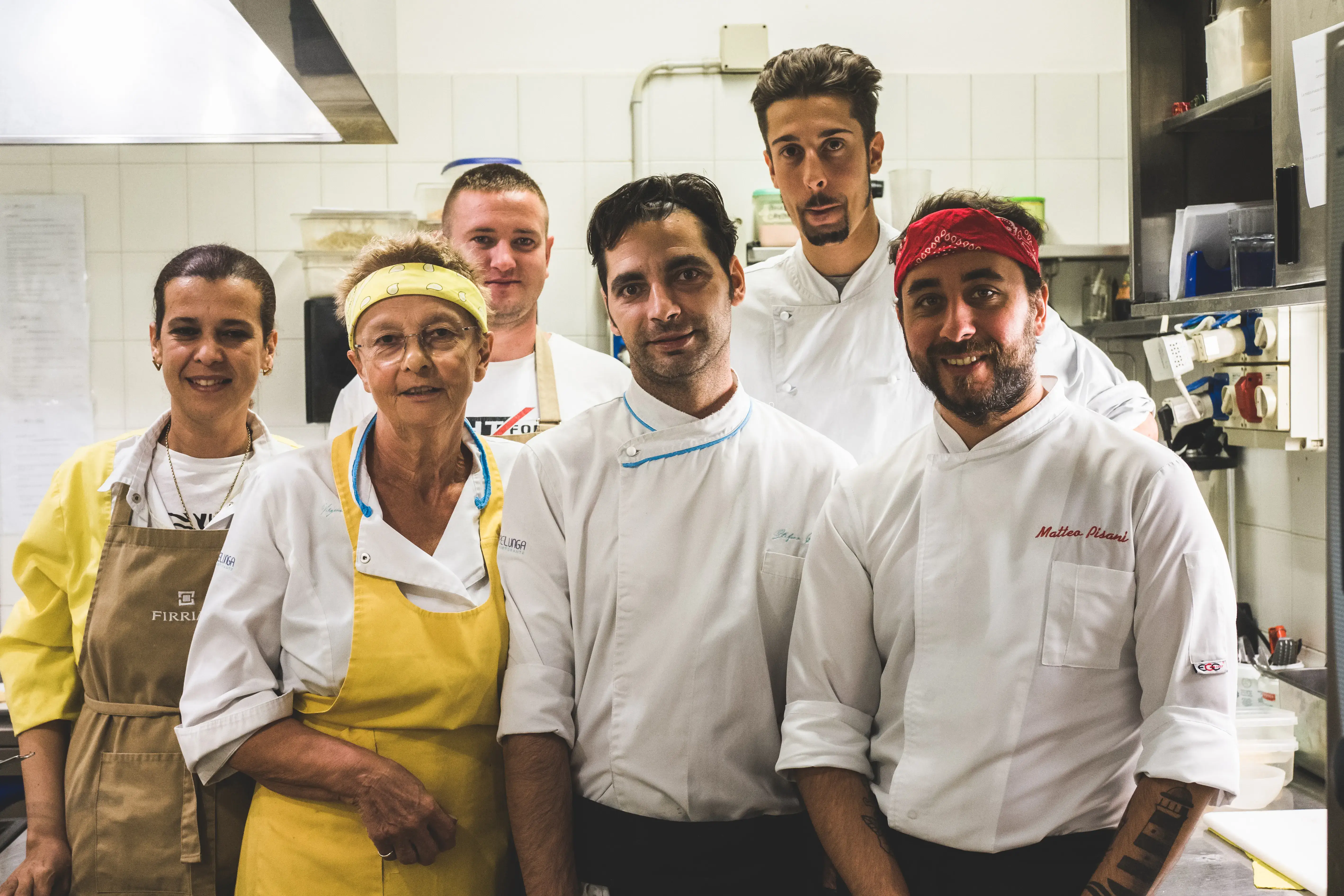 La brigata di cucina A La Sprelunga di Seveso vanno in scena il Grana Padano e i vini lombardi