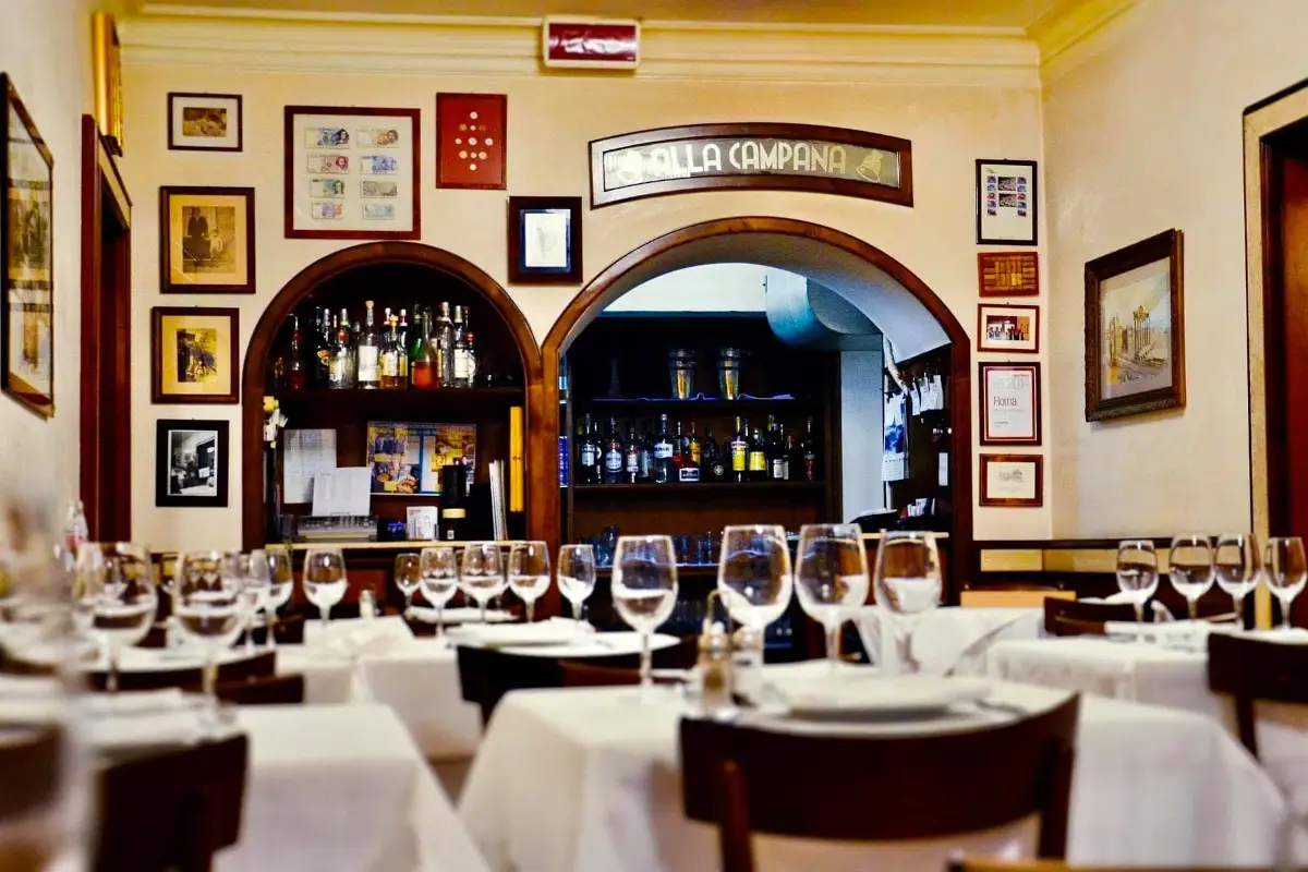 La Campana. Foto: Facebook Tour “gastro-politico”, dove mangia a Roma la destra di Giorgia Meloni