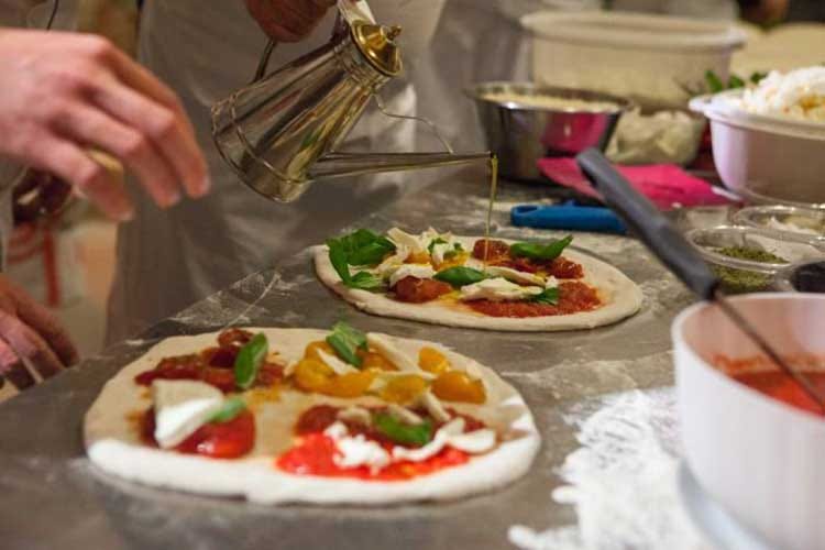 (La città della pizza 2019 I migliori pizzaioli a Roma per 3 giorni)