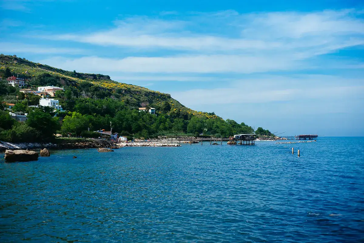 La costa dei trabocchi L&rsquo;Abruzzo pi&ugrave; wild tra montagne, mare e prodotti tipici