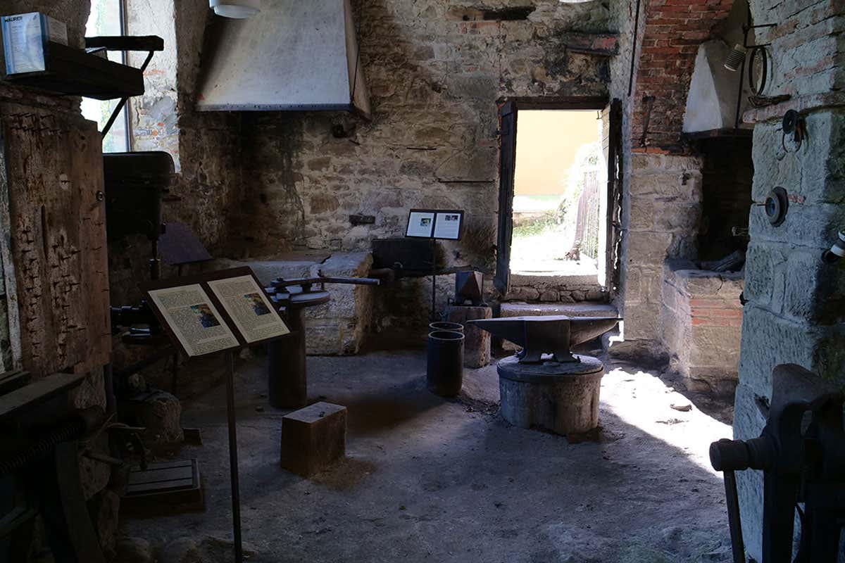 La testimonianza dell'antica officina Il relax ritrovato nell&rsquo;antica Ferriera del Bonano