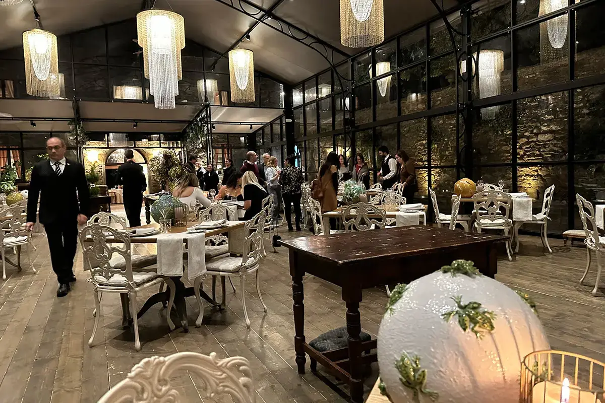 La nuova sala Sempre pi&ugrave; charme a Il Falconiere: la nuova sala valorizza l&rsquo;alta cucina di Silvia Baracchi
