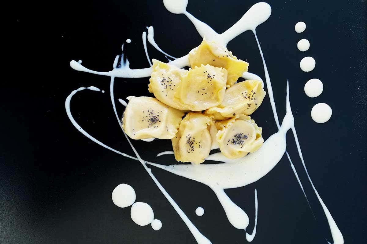 Ravioli al San Daniele in salsa Montasio (Ristorante Osteria La Pergola a San Daniele Del Friuli - Ud) I Ristoranti del Buon Ricordo accolgono 7 new entry per il 2022