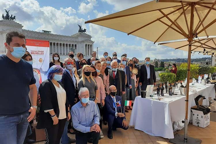 La premiazione - Concours Mondial de Bruxelles Premio al coraggio delle cantine