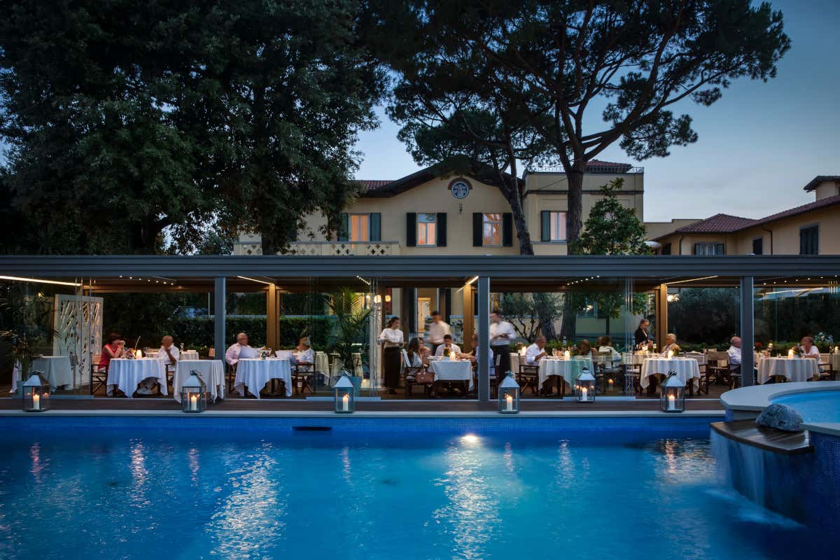 Il ristorante La Magnolia L'Hotel Byron ha un nuovo cuoco: sbarca in Versilia Marco Bernardo Il ristorante La Magnolia L'Hotel Byron ha un nuovo cuoco: sbarca in Versilia Marco Bernardo