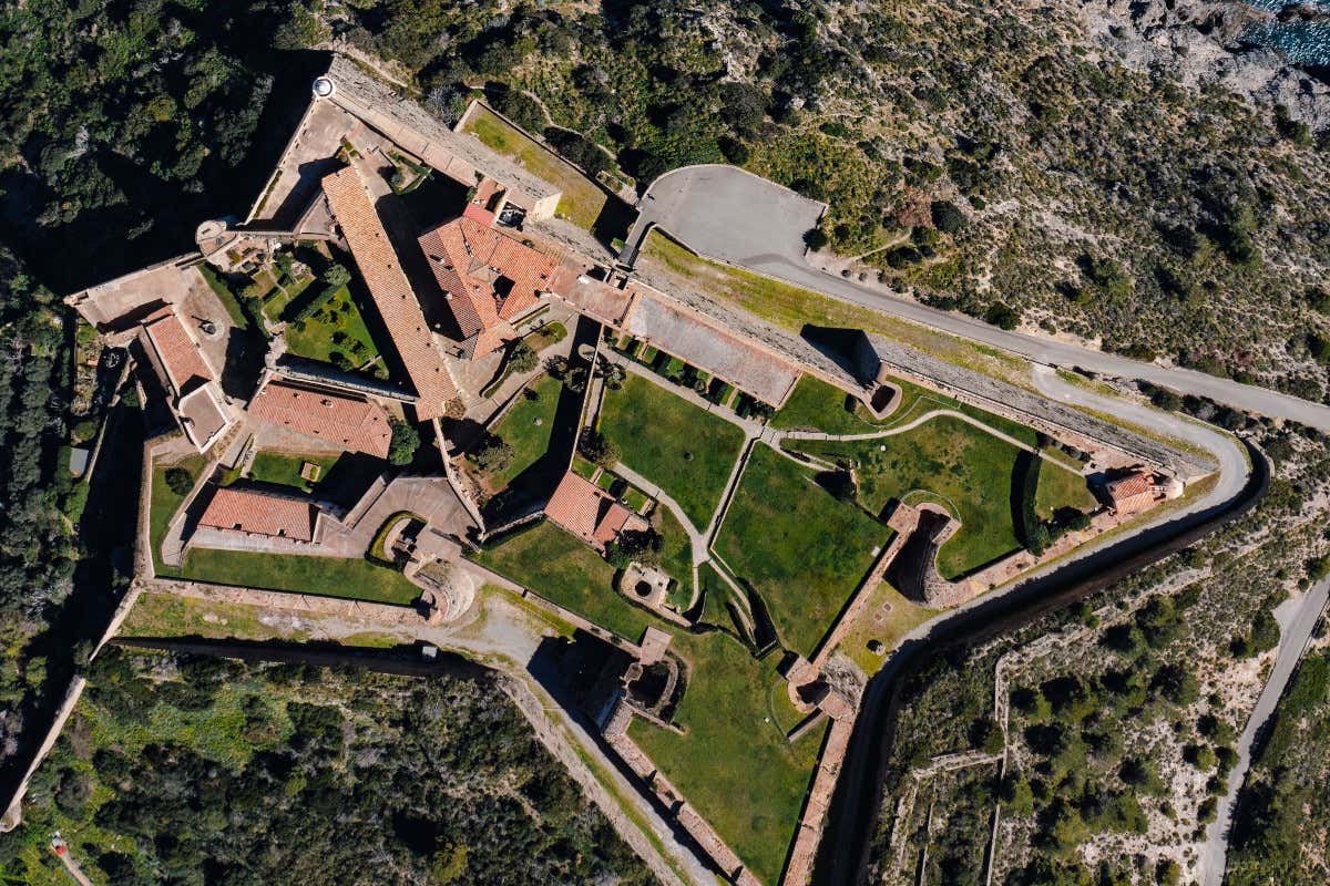 Porto Ercole, veduta aerea (foto Alessandro Moggi) C'è una Roqqa da scoprire all'Argentario