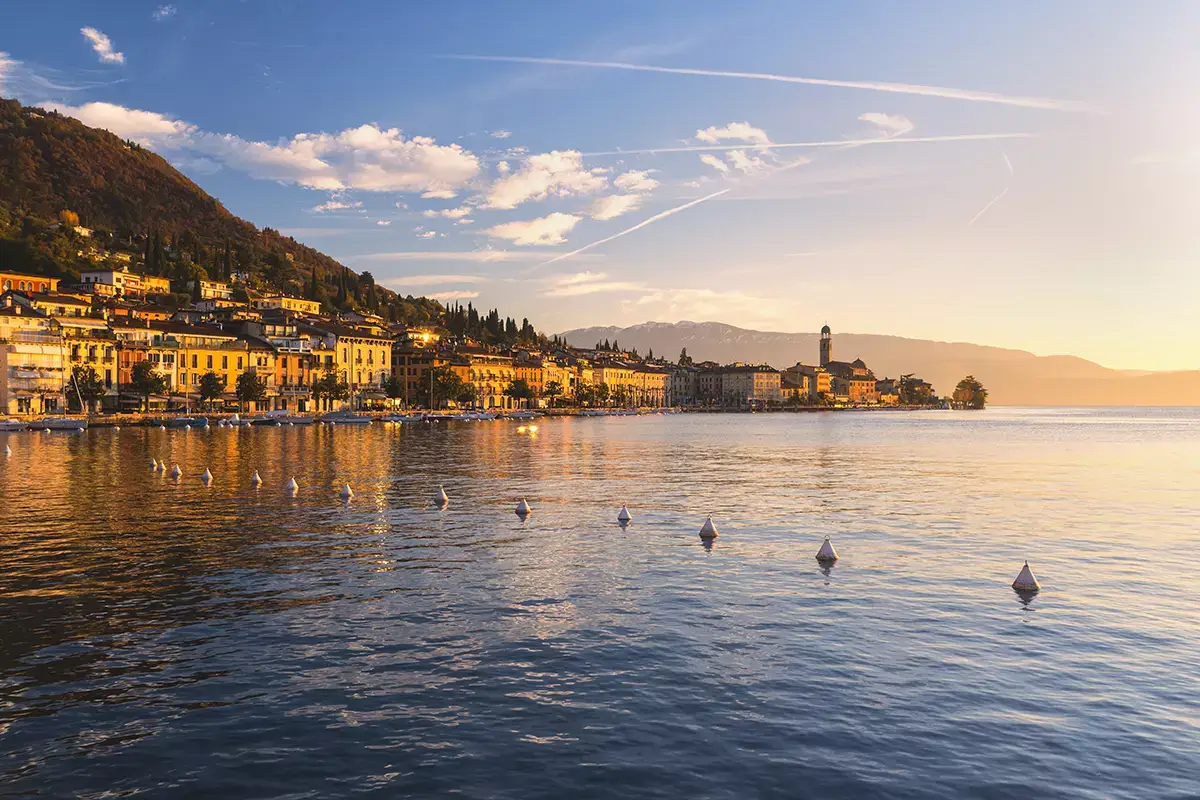 Sal&ograve;. Foto: Michele Rossetti Photography Anche Brescia ha il suo mare: benvenuti al Lago di Garda