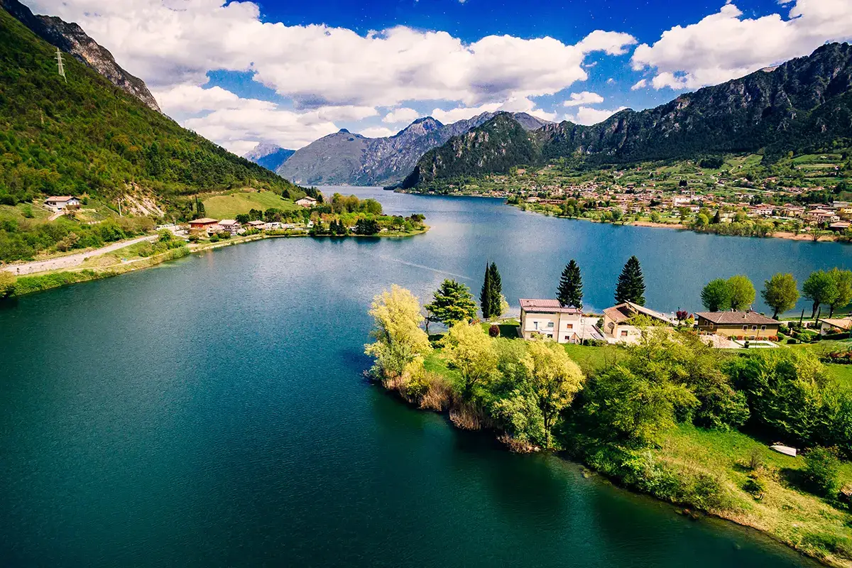 Il lago d&rsquo;Idro &egrave; l&rsquo;idea per un fuoriporta di fine estate Fuori porta di fine estate? Il lago d&rsquo;Idro