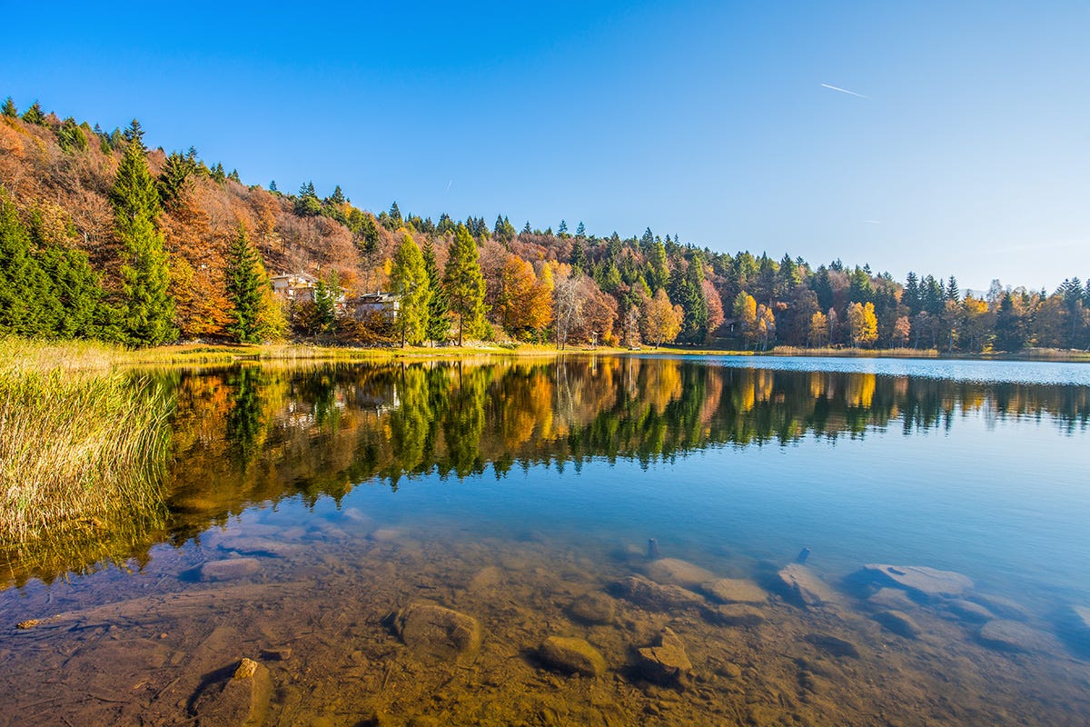 Lago santo di Cembra in autunno Mangiare e dormire in Valle di Cembra: il Trentino ancora da scoprire