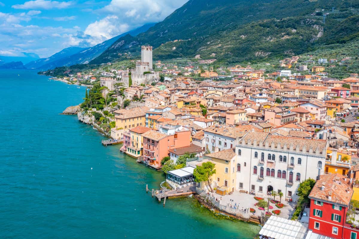 Turisti laghi