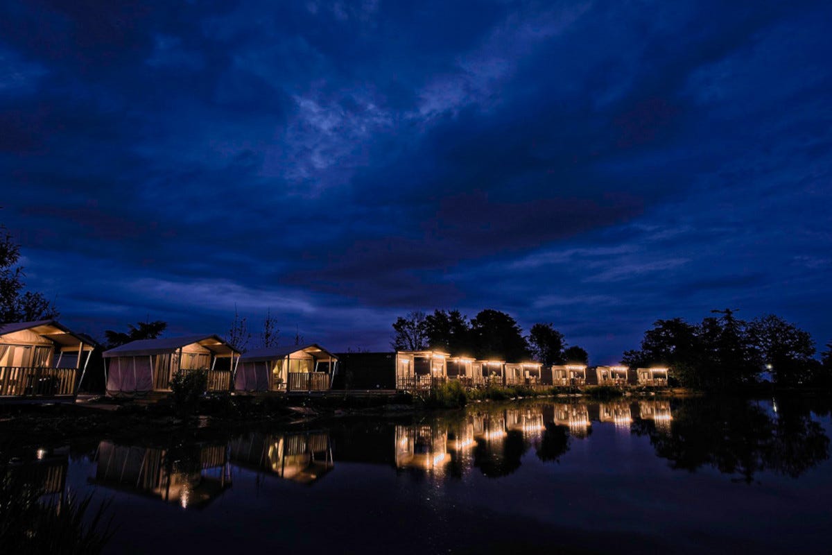 Lake Eyasi Resort, veduta notturna Lake Eyasi Resort soggiorno safari all’ombra della Mole