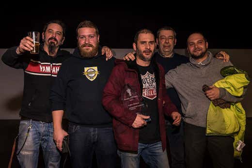 Nella foto: il team del Birrificio Lambrate, al centro Fabio Brocca