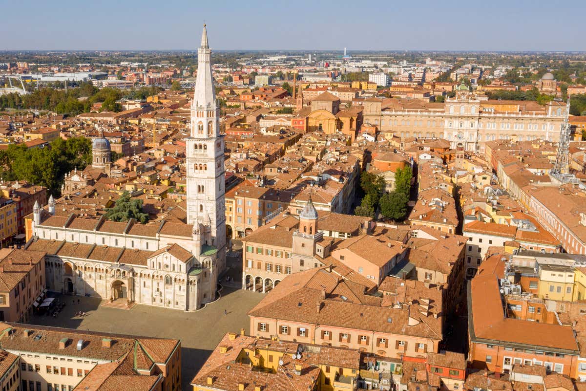 Modena e il vino: viaggio in quattro cantine dove nasce il Lambrusco Modena e il vino: viaggio in quattro cantine dove nasce il Lambrusco