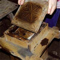 Il doils, tipico contenitore in legno 