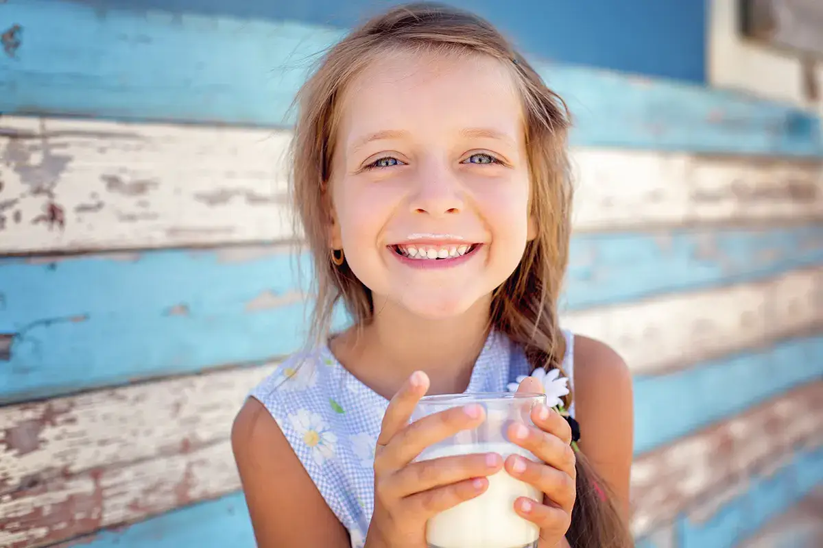 Tutti i benefici del latte Il Covid rilancia i consumi di latte Ecco 5 motivi per cui fa bene