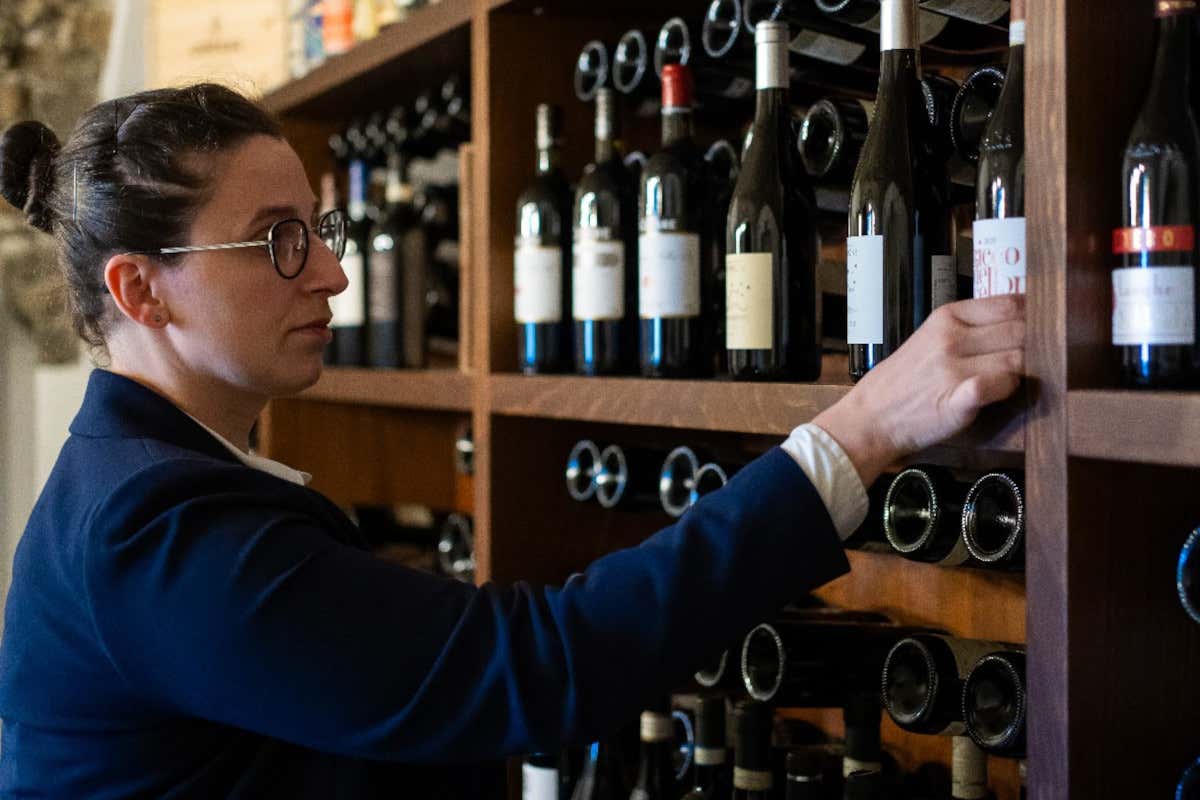 Dal vino alla sala, la sfida di una donna che riscrive (con un lavoro doppio) le regole nell’Horeca Dal vino alla sala, la sfida di una donna che riscrive (con un lavoro doppio) le regole nell’Horeca