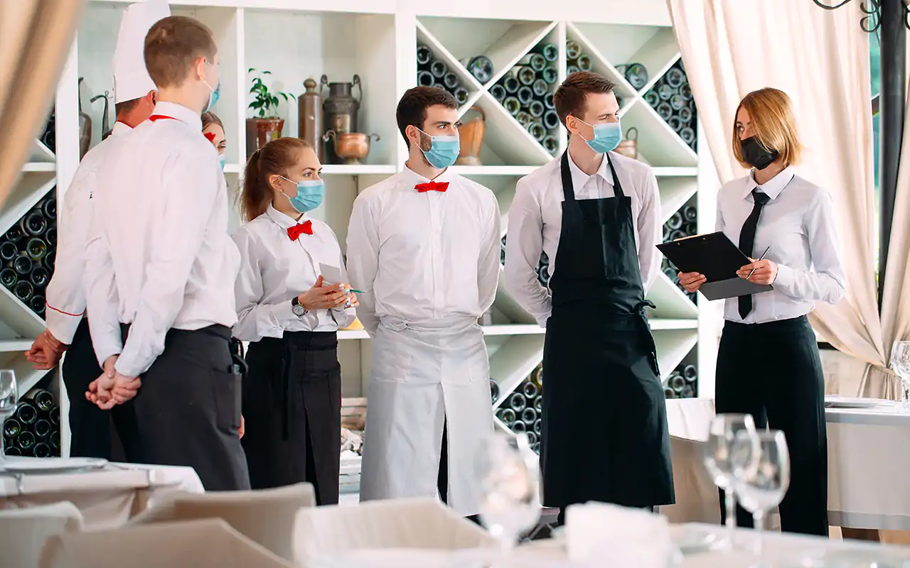 Priorit&agrave; alla decontribuzione sul costo del lavoro per recuperare personale in cucina e sala Sostegni,