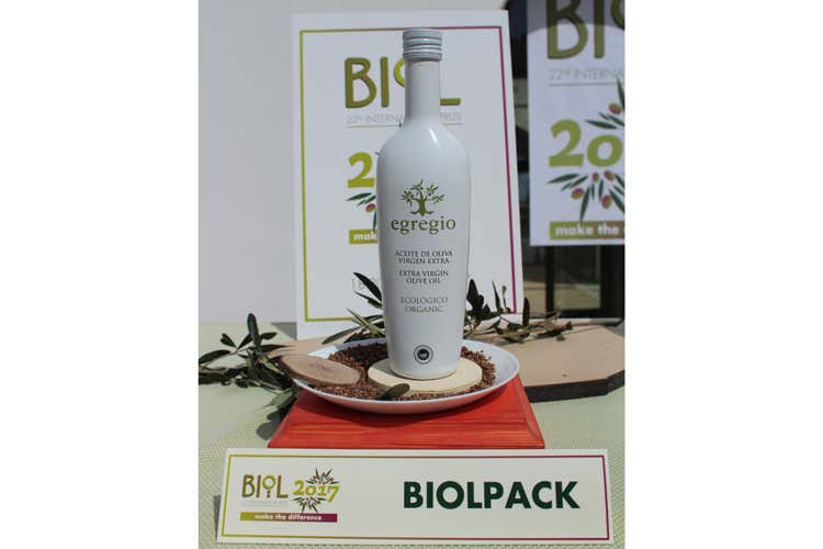 Il laziale Olivastro vince Biol 2017Miglior olio bio tra 350 iscritti Il laziale Olivastro vince Biol 2017Miglior olio bio tra 350 iscritti