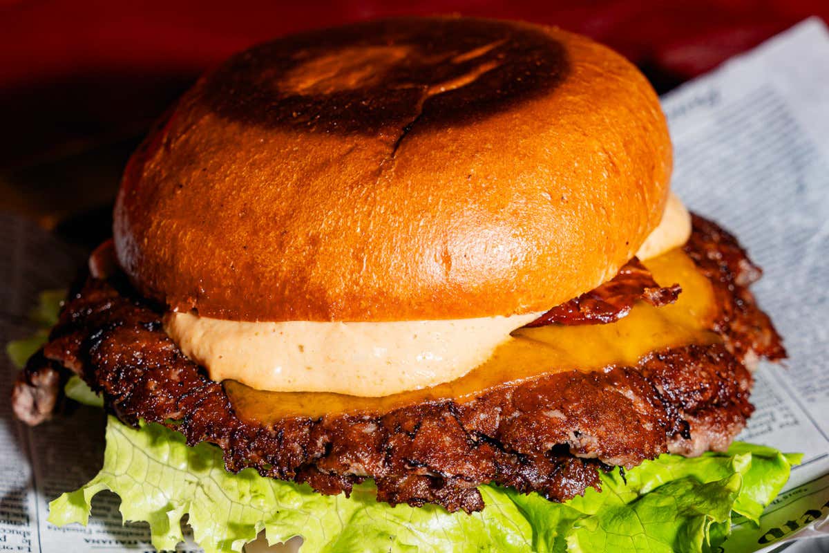 Smash burger e sushi di carne: il format Duccio arriva anche a Torino