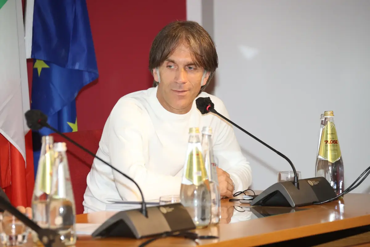 Davide Oldani (foto Andrea Cherchi)  Guida Le Soste 2022: per i 40 anni ecco 14 nuovi ristoranti di alta cucina