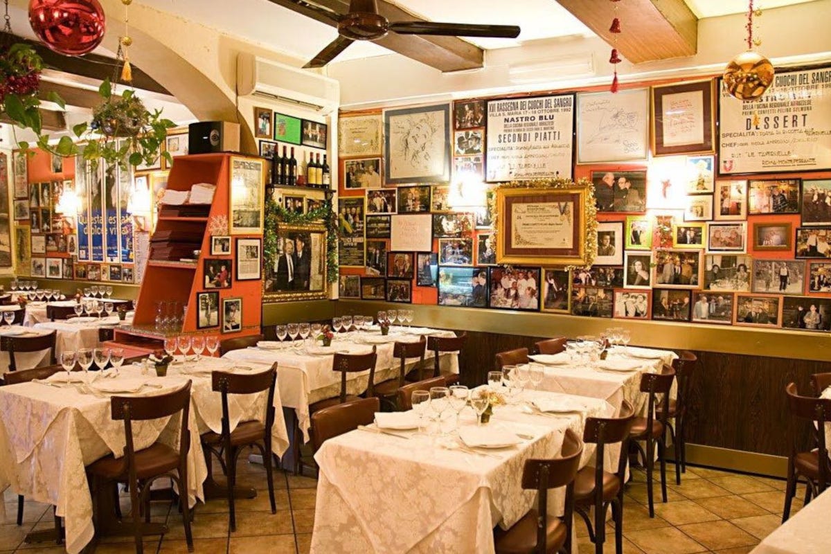 Napolitano e la cucina tra spaghetti, pizza, caffè e ristoranti storici