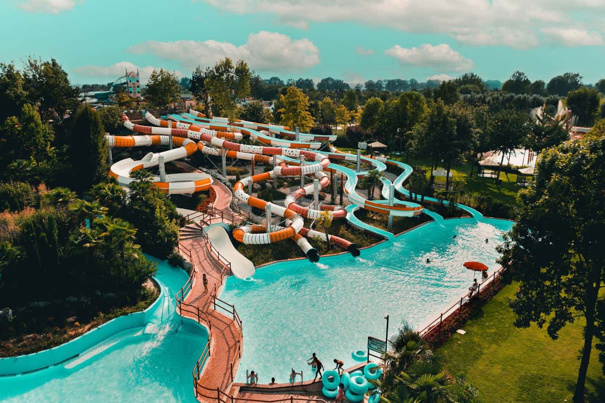 Cerchi divertimento e relax? Ecco 5 parchi acquatici da non perdere in Italia Cerchi divertimento e relax? Ecco 5 parchi acquatici da non perdere in Italia