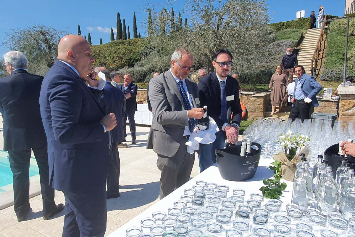 Il presidente Tassinari: terra e persone sono la forza di Tenute del Cerro.