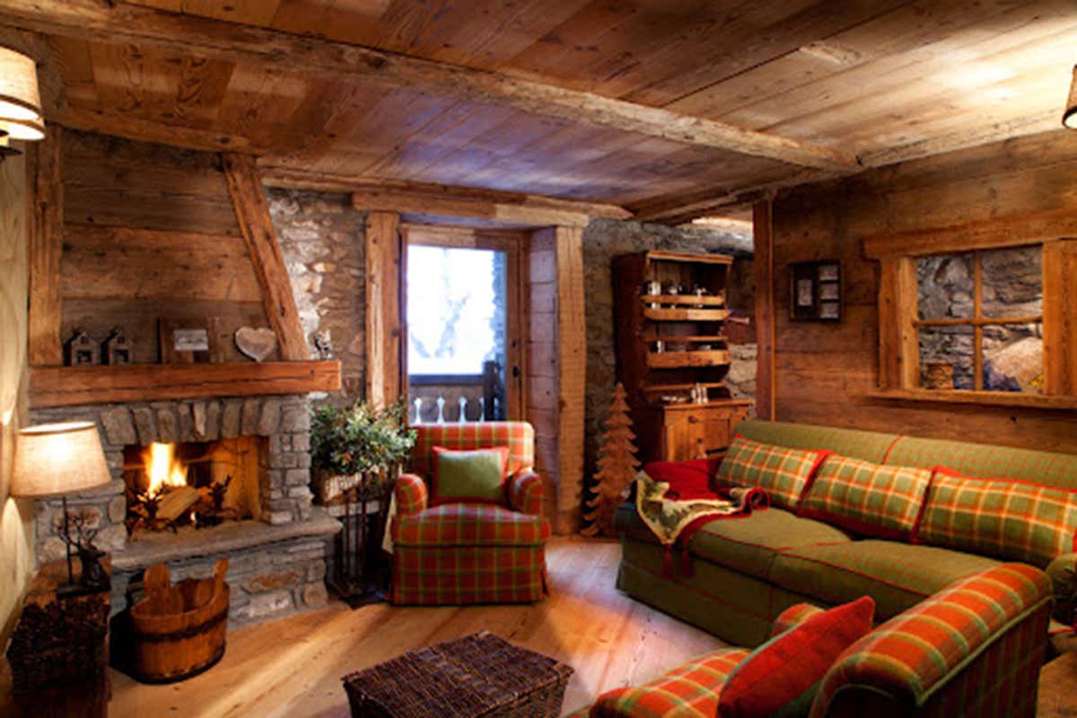 Fil rouge: legno e fantasie tartan. Fonte: leperlediqrma.it Fil rouge: legno e fantasie tartan, Se L’amore non va in vacanza, voi prenotate una di queste case