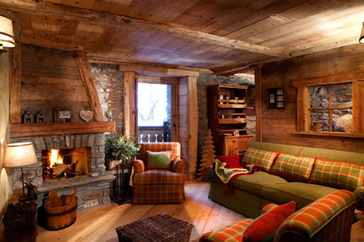 Fil rouge: legno e fantasie tartan,&nbsp; Se L&rsquo;amore non va in vacanza, voi prenotate una di queste case