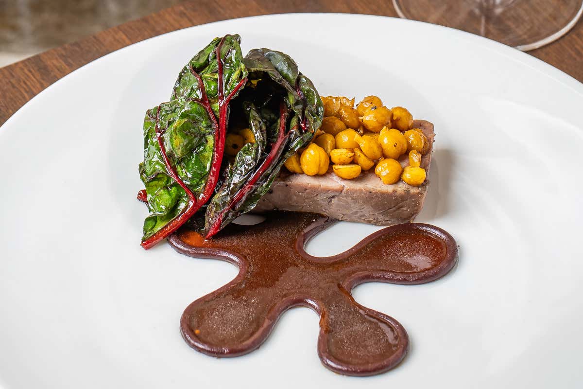 Un ristorante di 15 coperti che racconta l’Abruzzo con tecnica e poesia