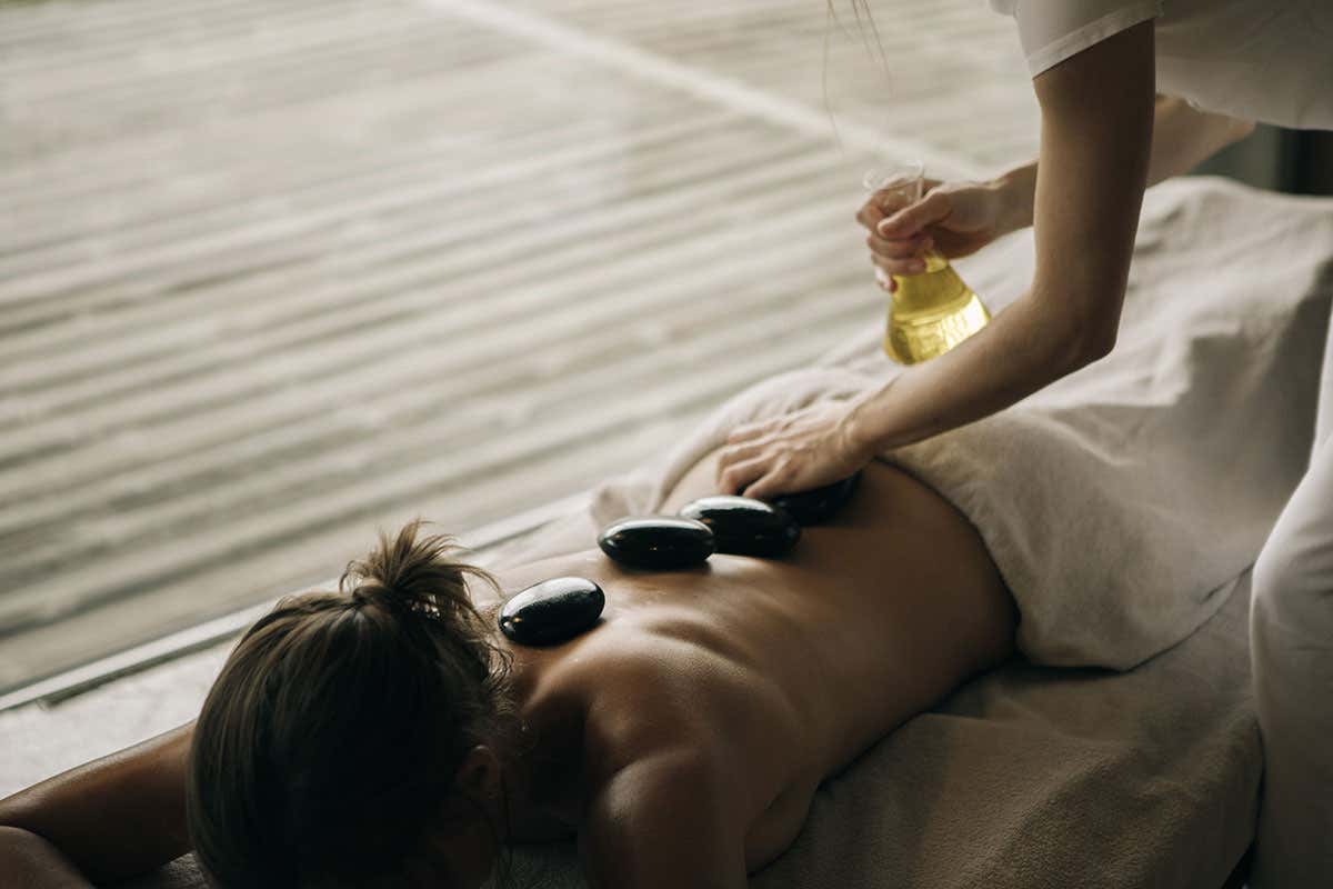 Numerosi i trattamenti dedicati nella spa del Naturhotel Leitlhof Vivere la natura&nbsp; in Alto Adige Le formule del benessere