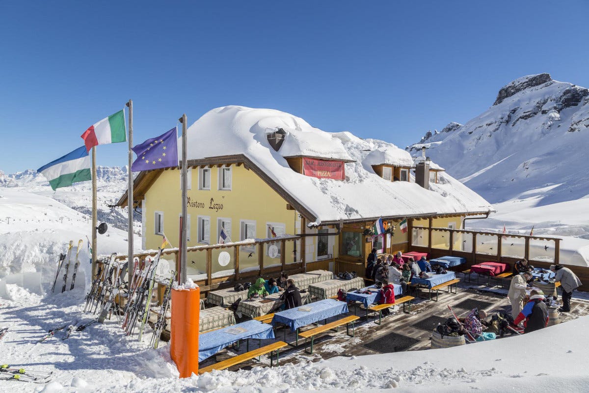 L'Albergo Lezuo  Arabba sciare tra le Dolomiti senza stress