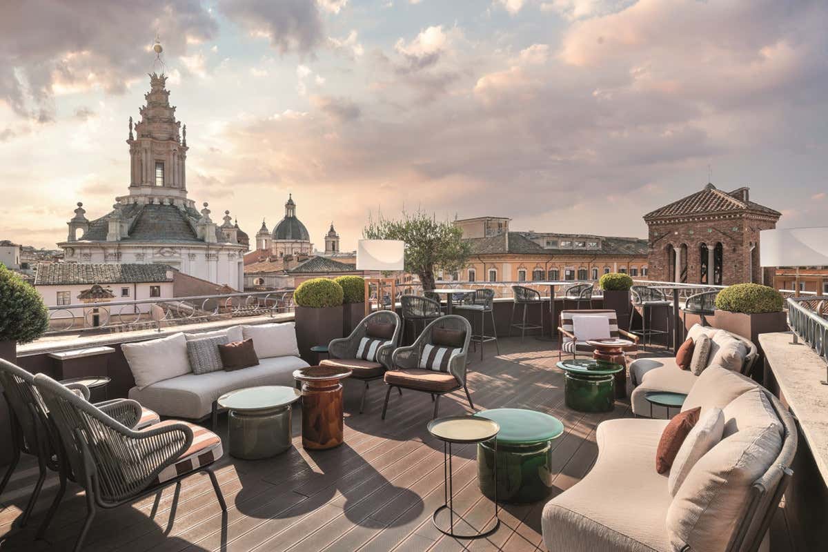 Roma dall'alto, torna la guida che racconta le migliori terrazze gourmet Roma dall'alto, torna la guida che racconta le migliori terrazze gourmet