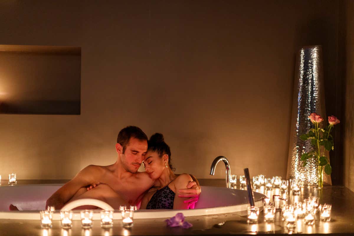 Lido Palace di Riva del Garda  Sciare senza code o dormire in una galleria d’arte? 7 esperienze per un viaggio indimenticabile