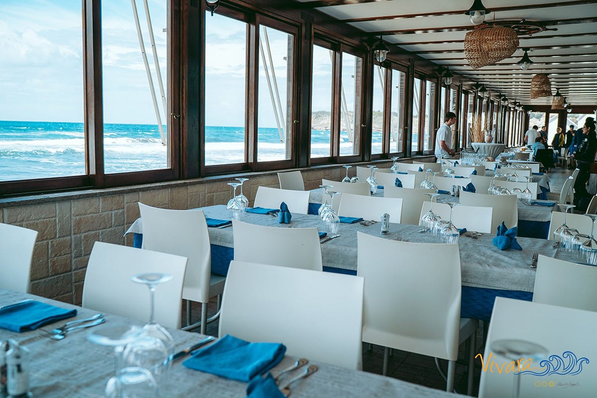 Al Ristorante Bar Lido Vivara, tra cielo e mare Procida “dentro”: viaggio tra ristoranti e alloggi in cui assaporare la vera bellezza