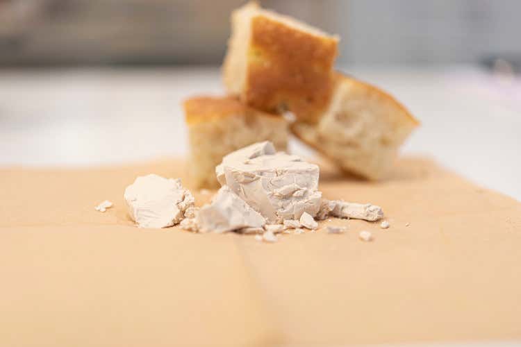 Lievito, aziende in guerra contro i rincari