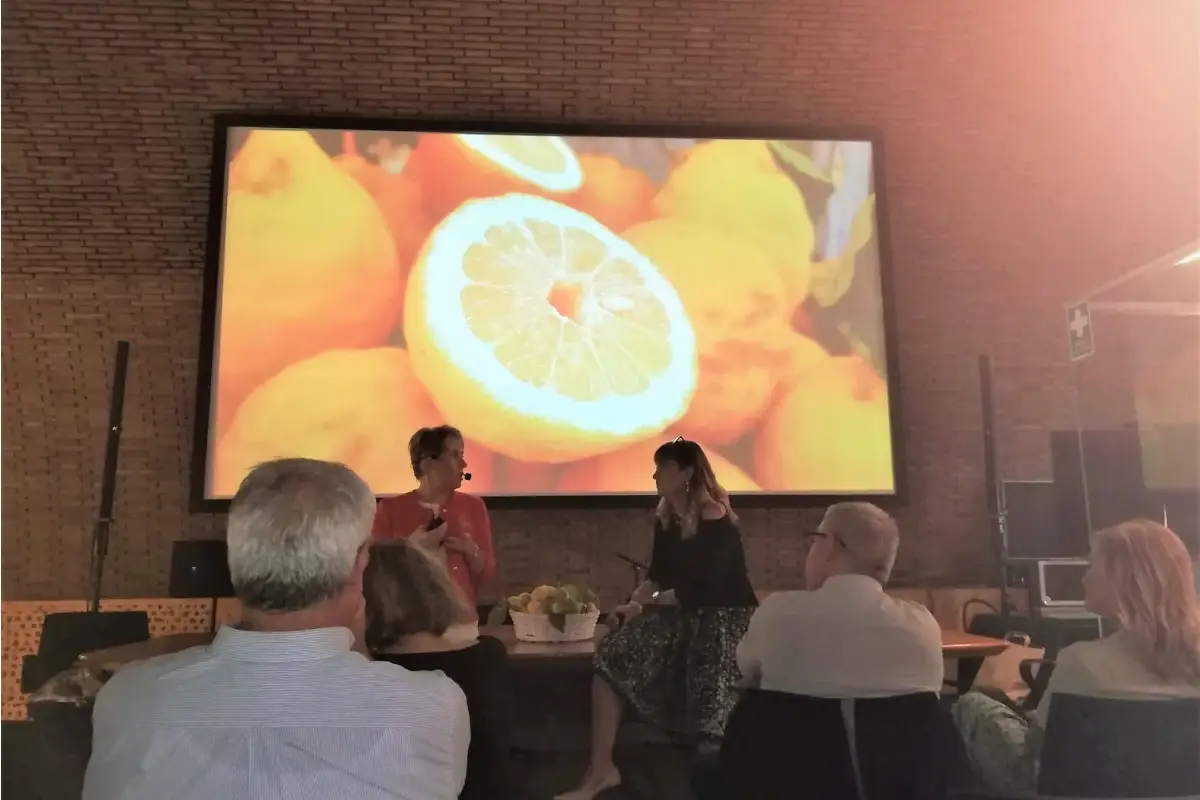 La presentazione del libro di Manuela Soressi Italia, Paese dei Limoni, storie profumi e sapori del re degli agrumi