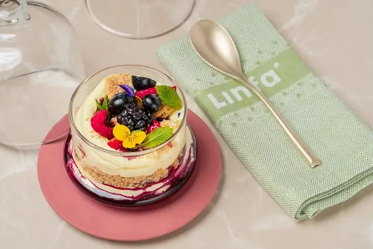 Ingredienti 100% vegetali Nuova Linfa a Milano con la rivoluzione 100% vegetale