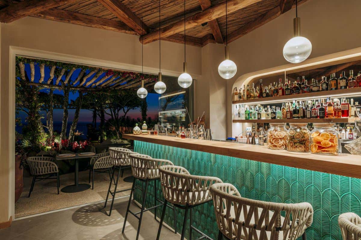 Lisola, un locale con pizzeria e ristorante che abbraccia la tradizione ischitana