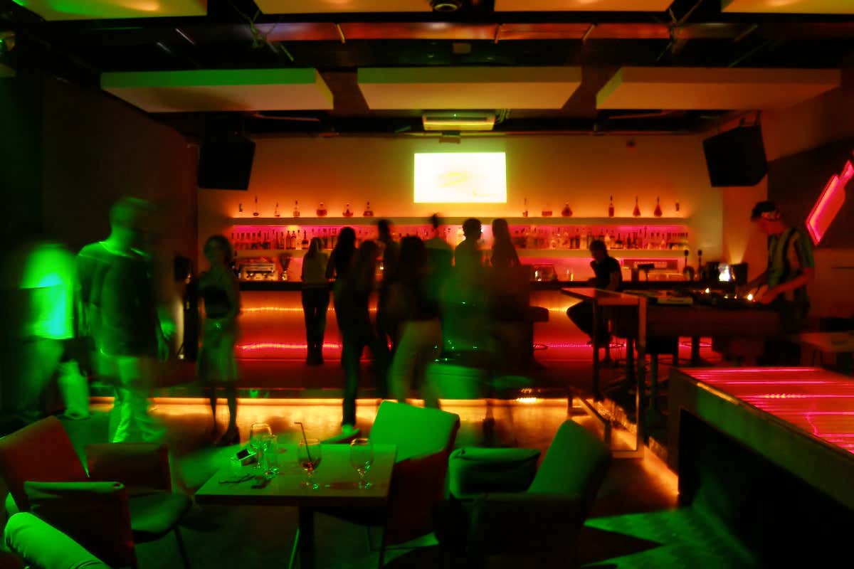 Listening bar, dal Giappone con furore, tra musica e cocktail di qualità