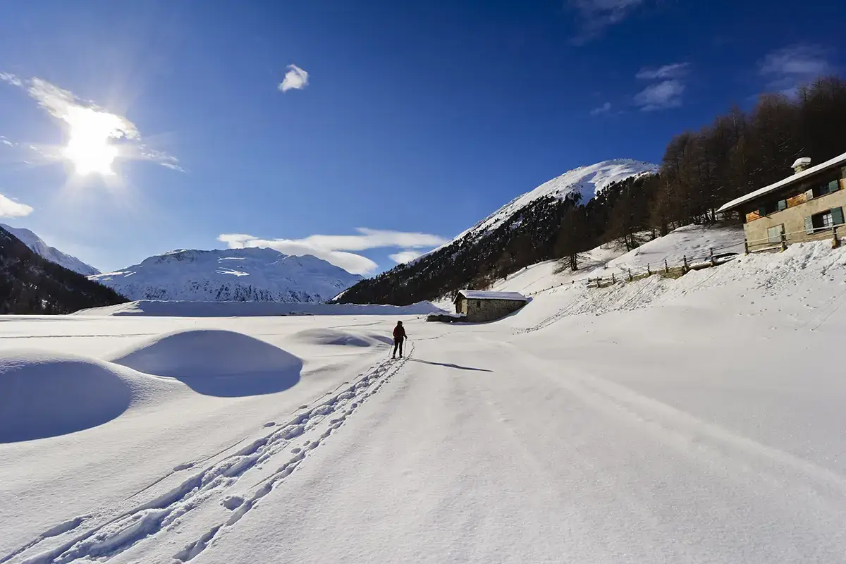 Livigno, non solo sci Colore della zona-Covid e neve: la Lombardia spera in un inverno bianco