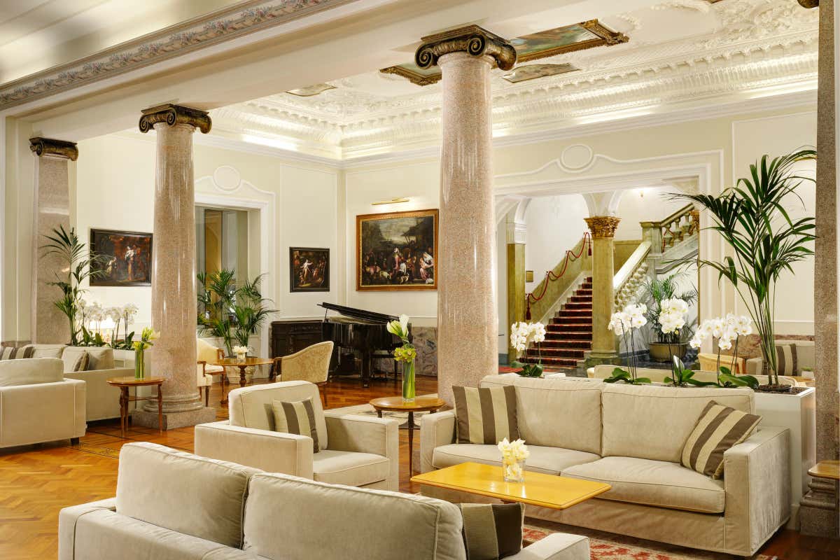 Caffè, hotel e ristoranti leggendari: il nuovo viaggio tra i locali storici d'Italia