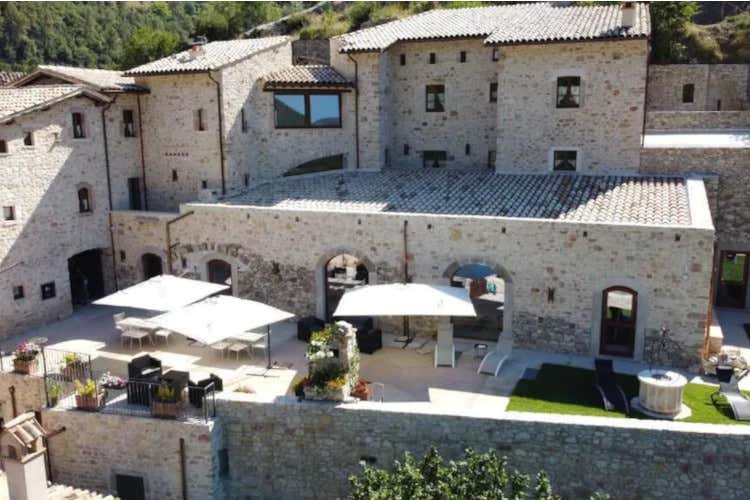 L'albergo diffuso di Scheggino (foto Gattinoni.booking) Location originali per una notte da non dimenticare