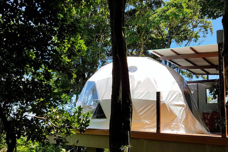 Una tenda hi-tech nel parco di Monteverde in Costarica (foto Gattinoni.booking) Notti da sogno: ecco 12 location originali per un soggiorno indimenticabile