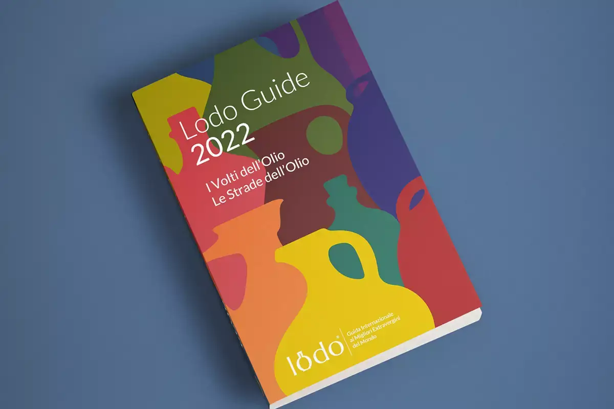La copertina della guida 2022 L&rsquo;arte di Massari per il dessert all&rsquo;extravergine